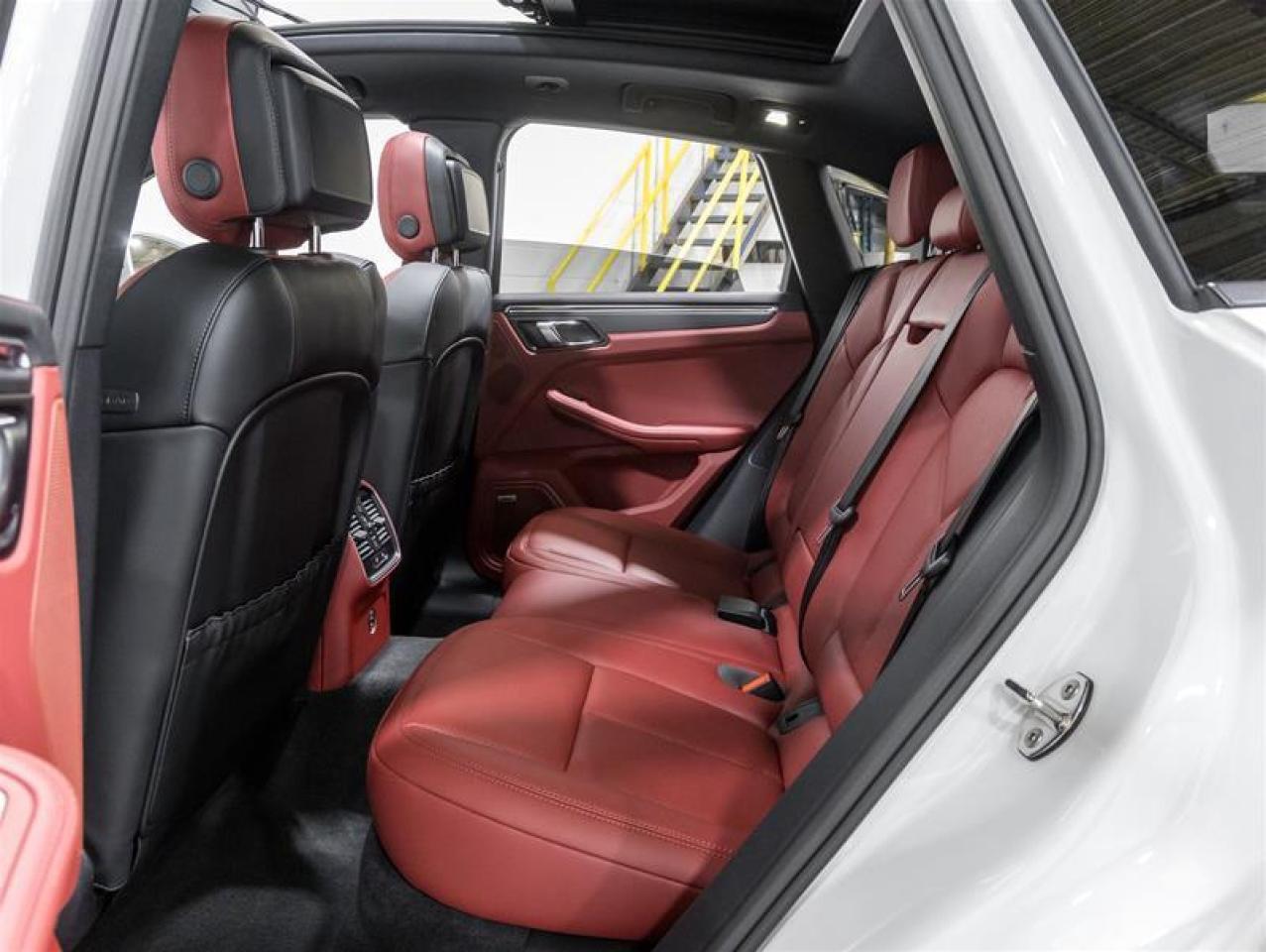 2026 Porsche Macan  Photo