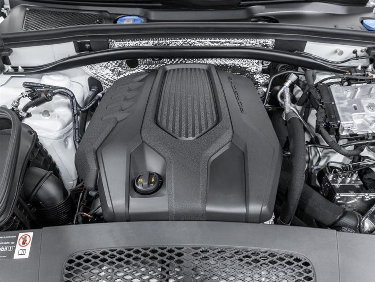 2026 Porsche Macan  Photo