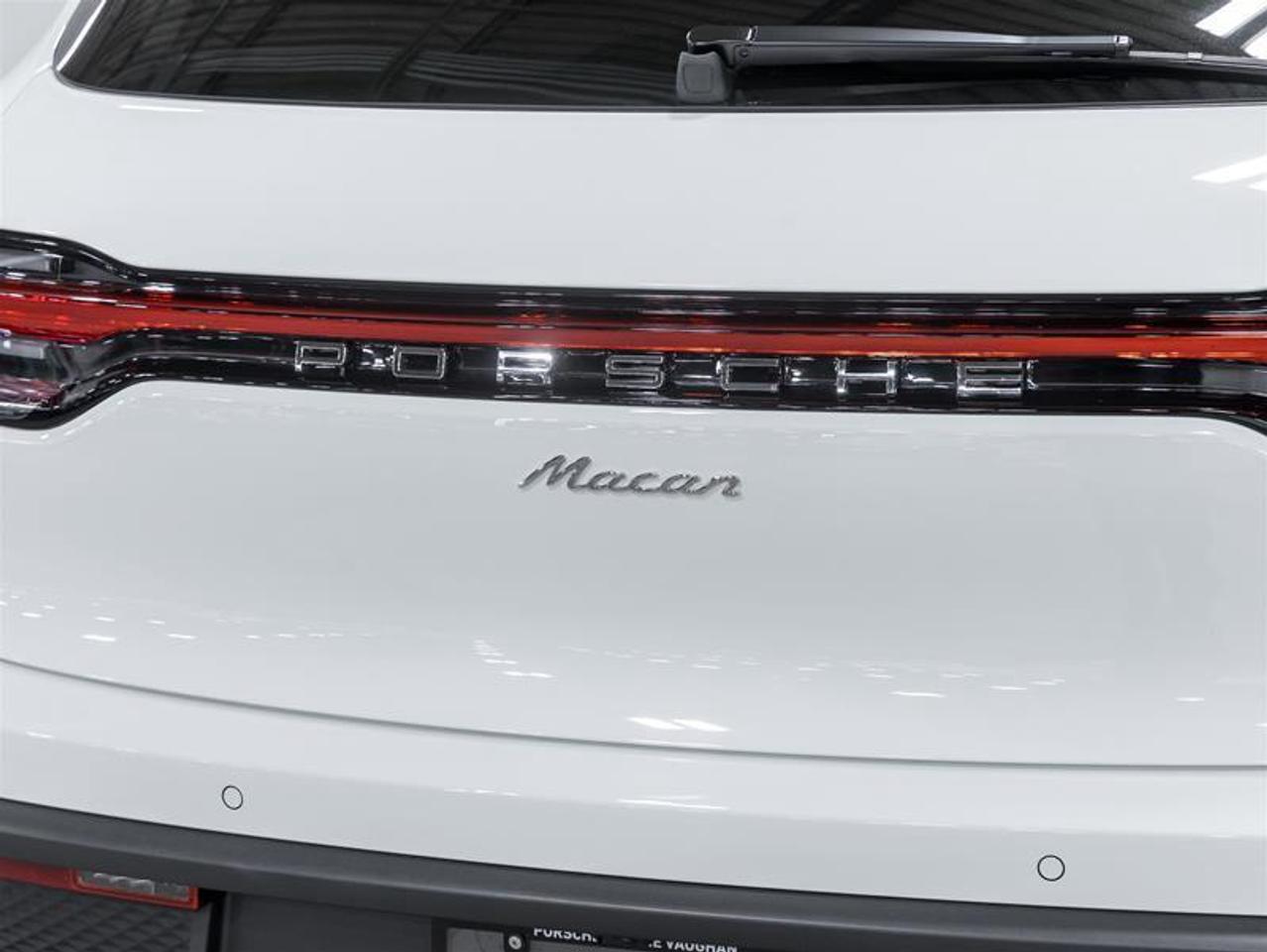 2026 Porsche Macan  Photo