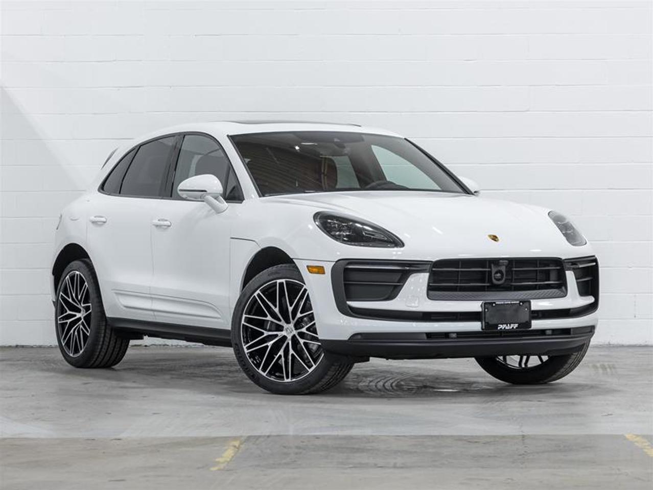 2026 Porsche Macan  Photo
