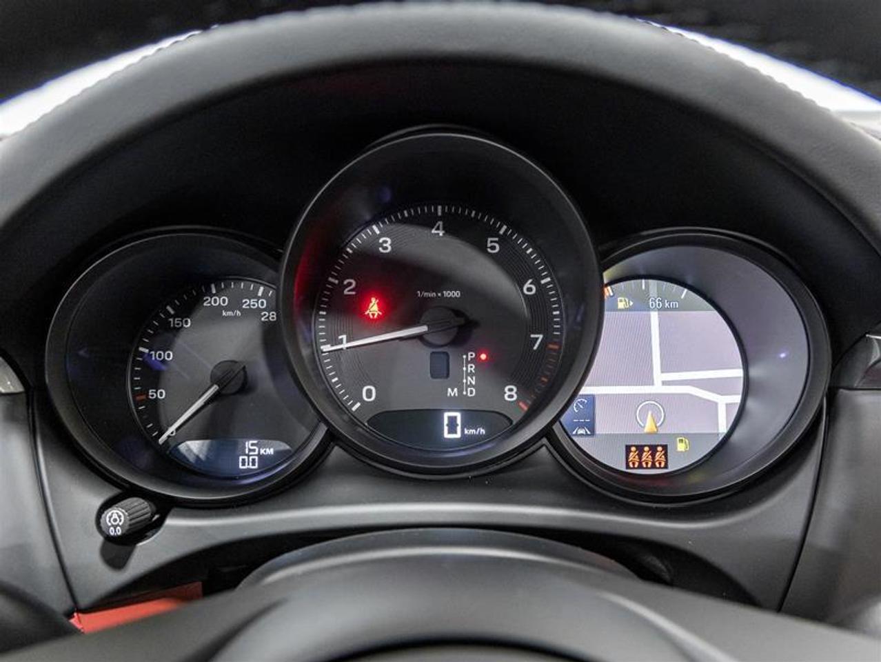 2026 Porsche Macan  Photo