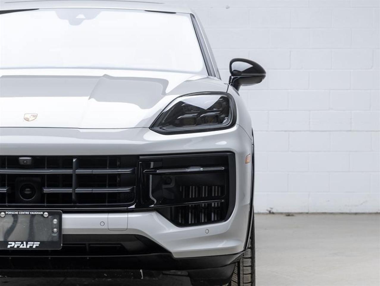 2025 Porsche Cayenne  Photo
