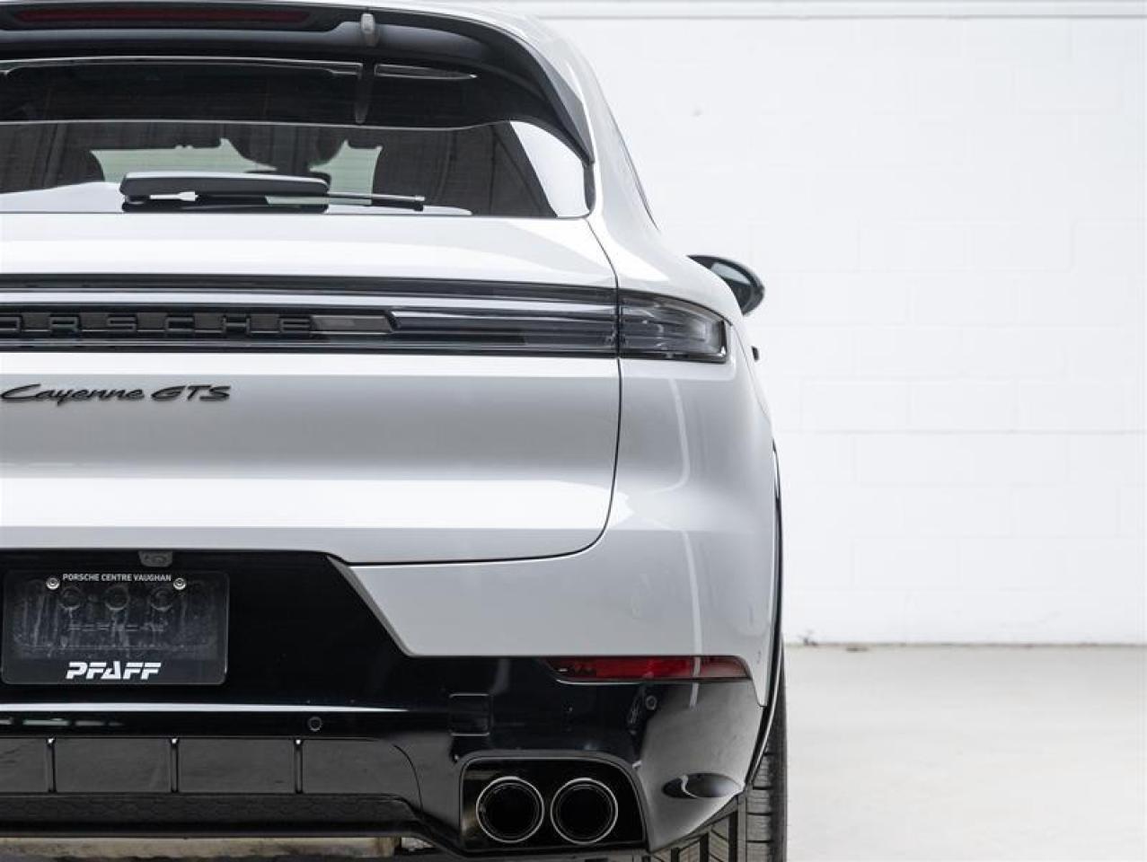 2025 Porsche Cayenne  Photo