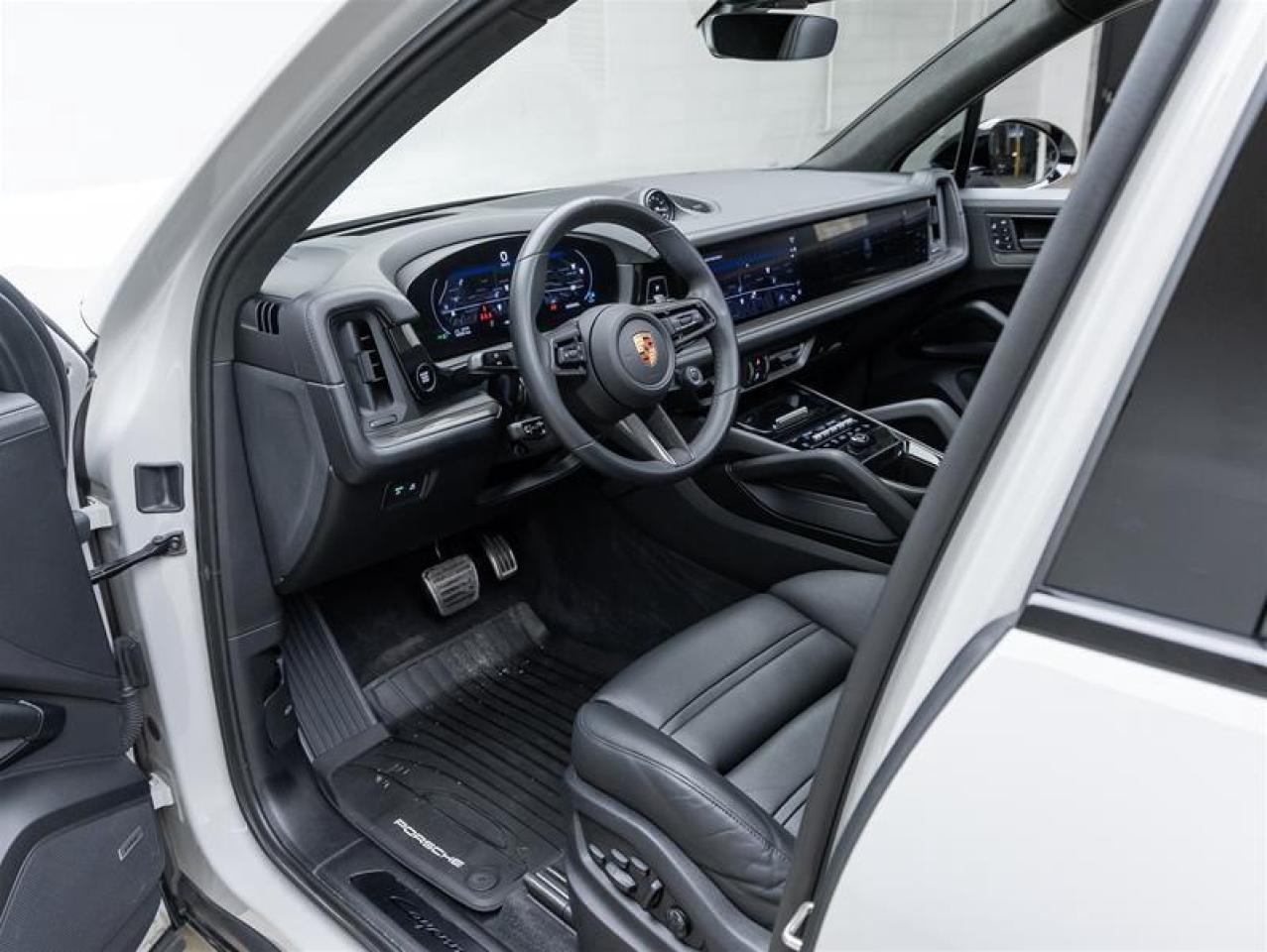 2025 Porsche Cayenne  Photo