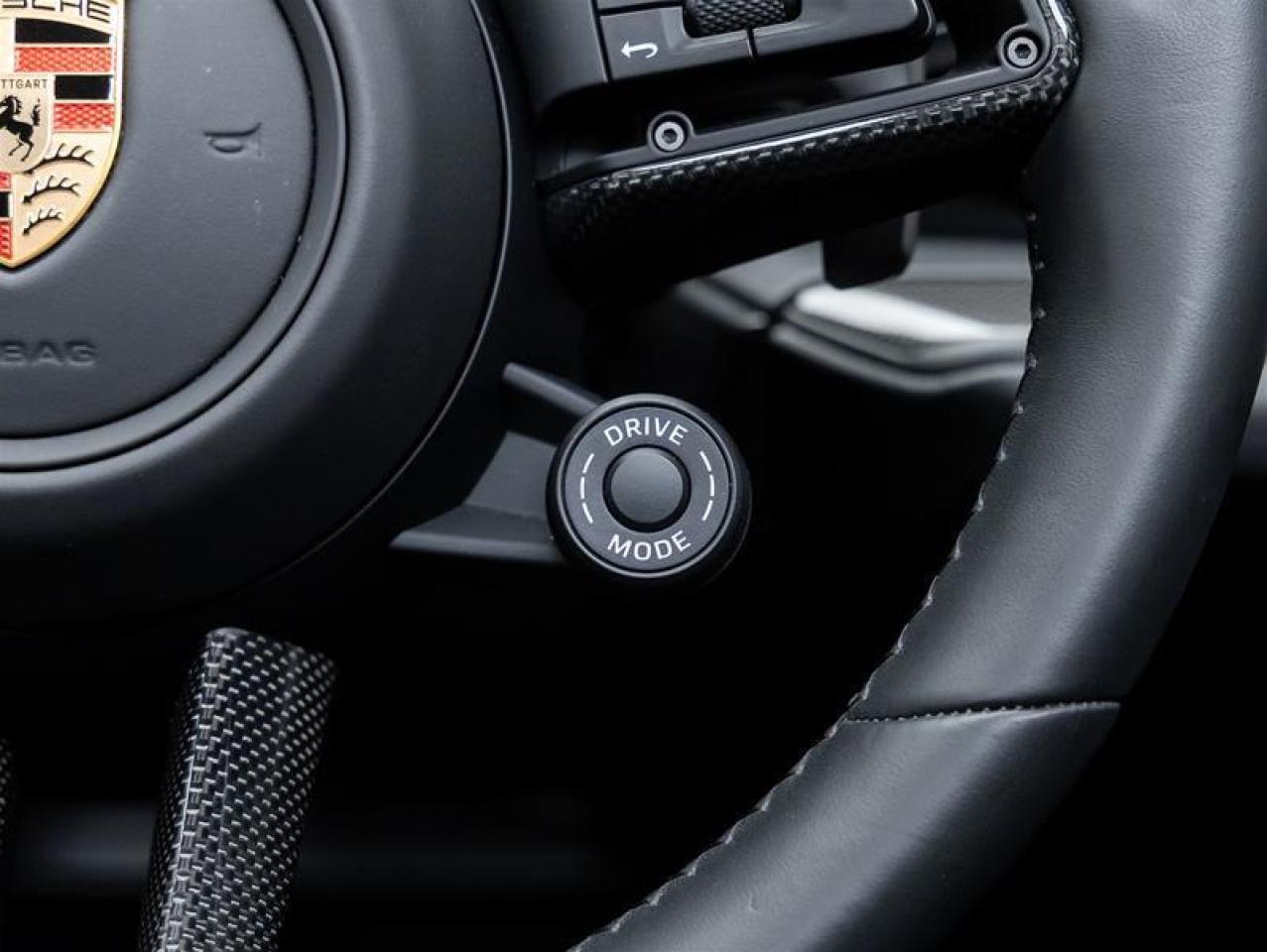 2025 Porsche Cayenne  Photo