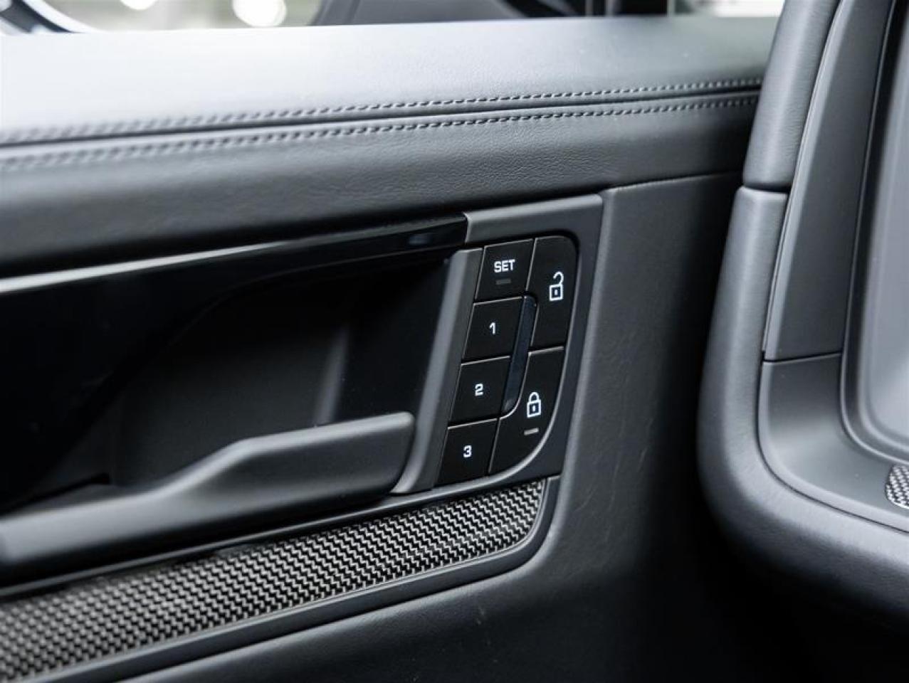 2025 Porsche Cayenne  Photo