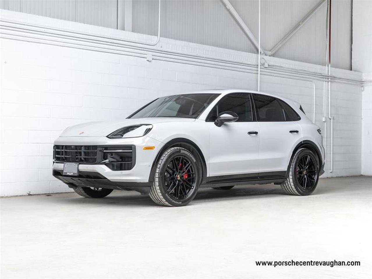 2025 Porsche Cayenne  Photo