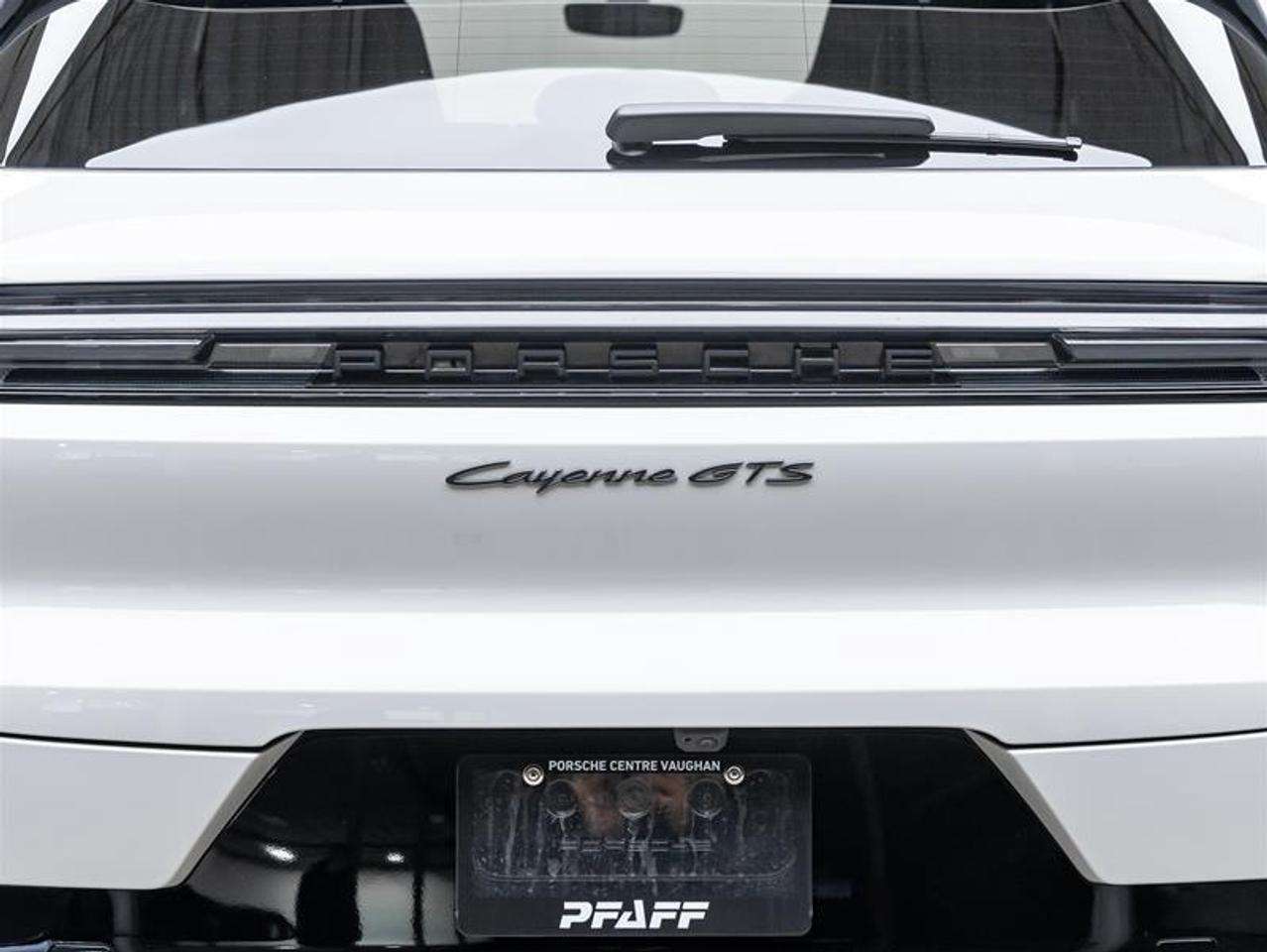 2025 Porsche Cayenne  Photo