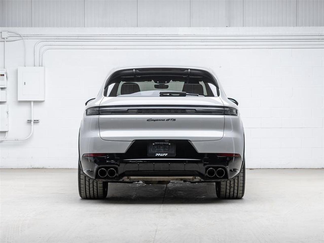 2025 Porsche Cayenne  Photo
