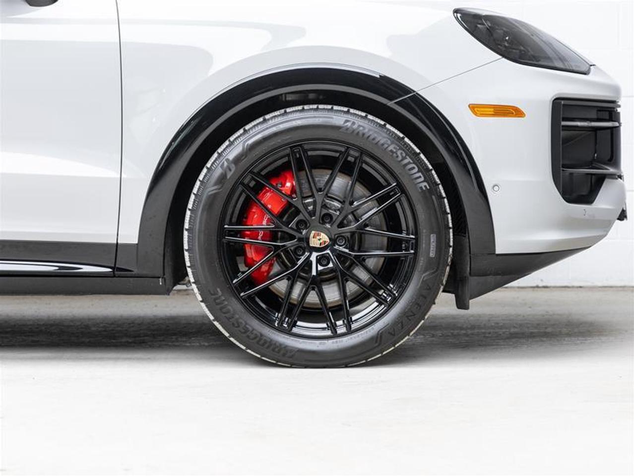 2025 Porsche Cayenne  Photo