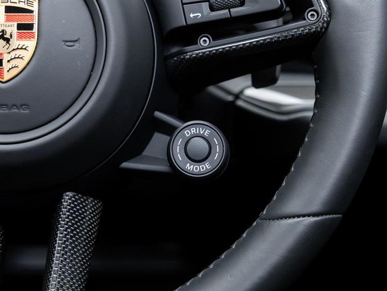 2025 Porsche Cayenne  Photo
