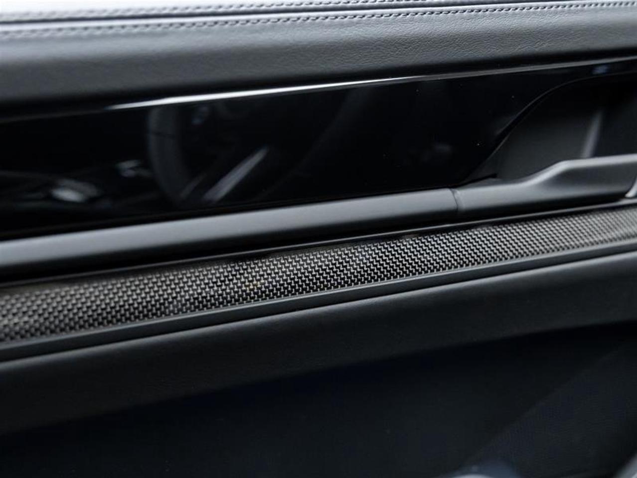 2025 Porsche Cayenne  Photo