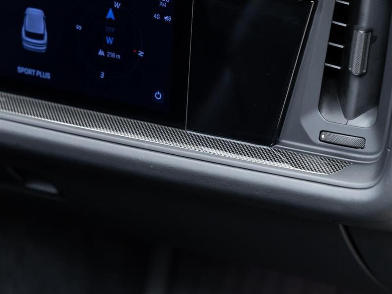 2025 Porsche Cayenne  Photo