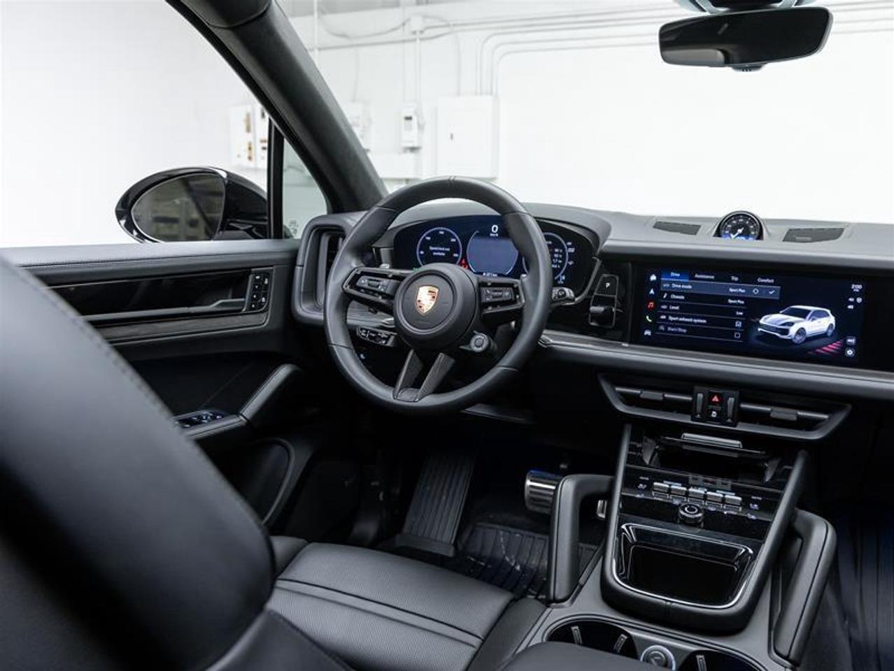 2025 Porsche Cayenne  Photo