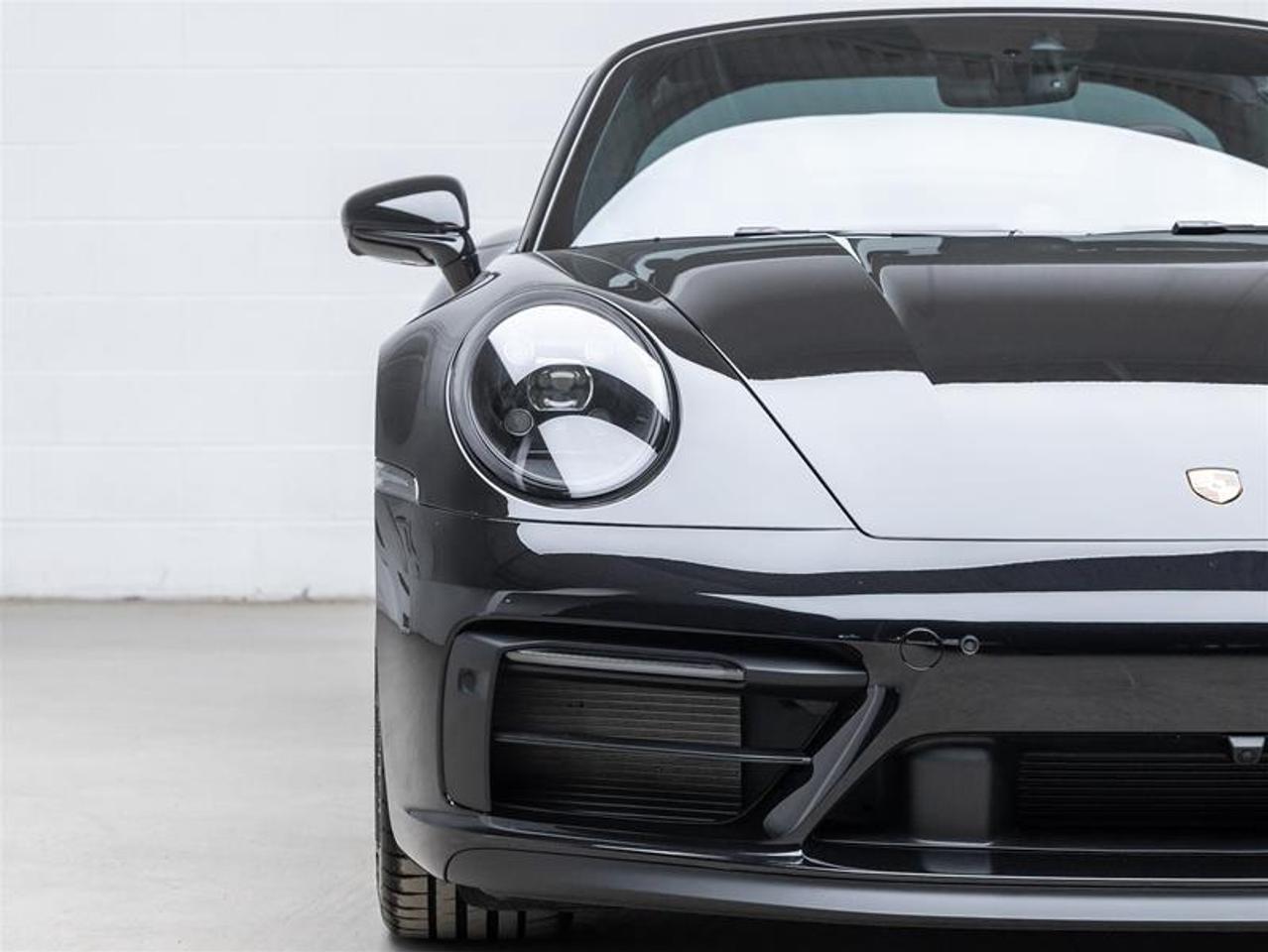 2024 Porsche 911  Photo3