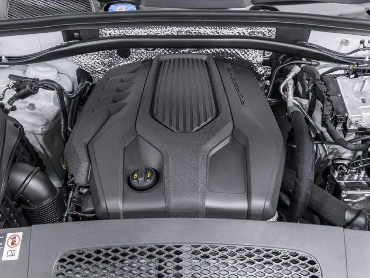 2026 Porsche Macan  Photo