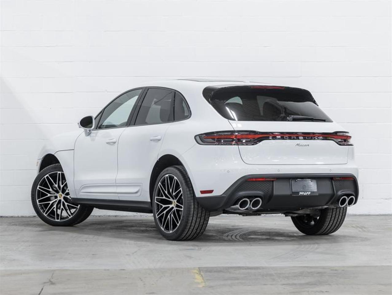 2026 Porsche Macan  Photo