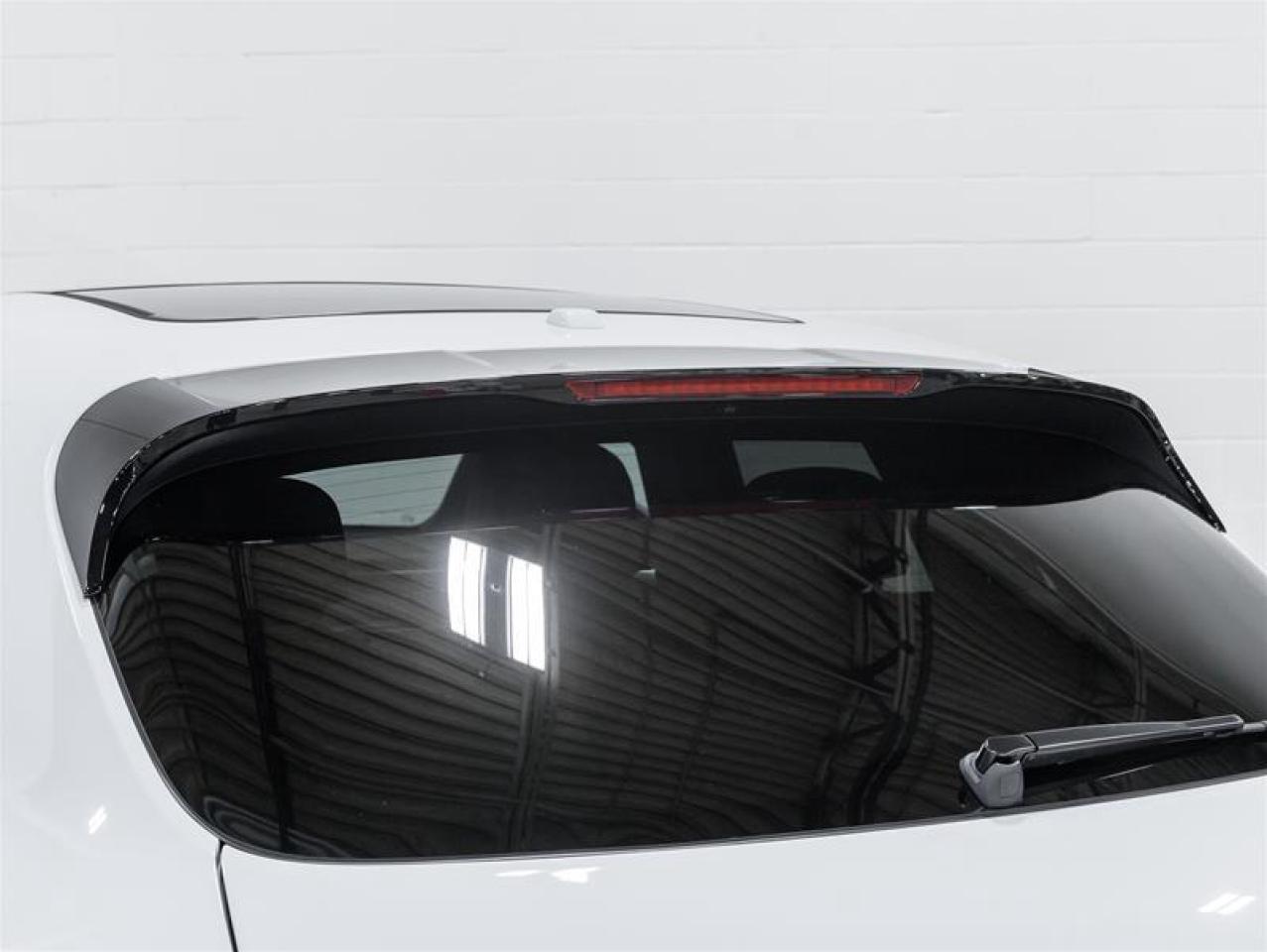 2026 Porsche Macan  Photo