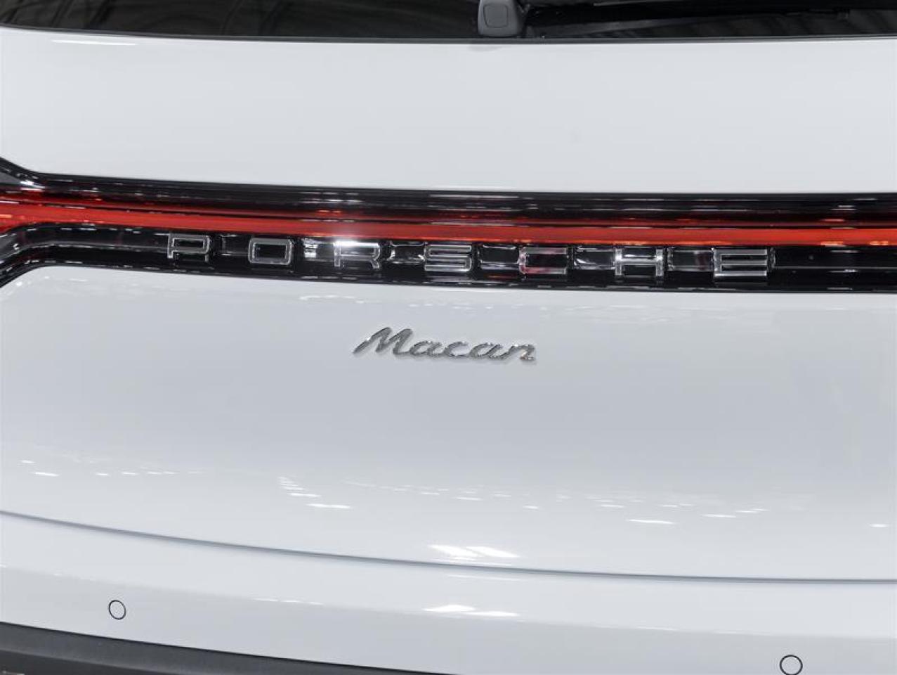 2026 Porsche Macan  Photo