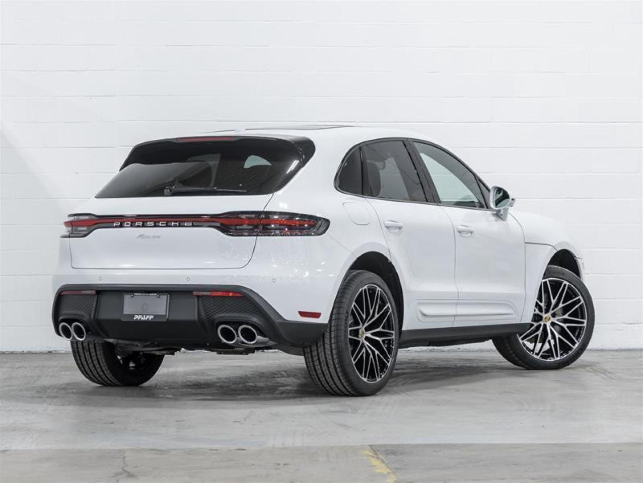 2026 Porsche Macan  Photo