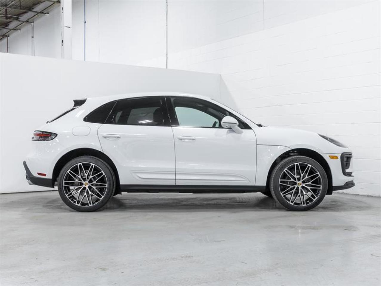 2026 Porsche Macan  Photo