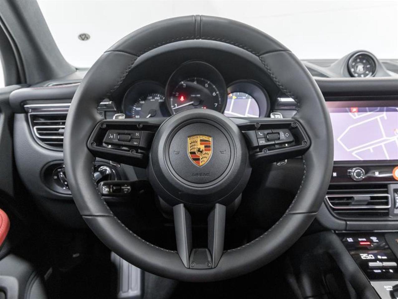 2026 Porsche Macan  Photo