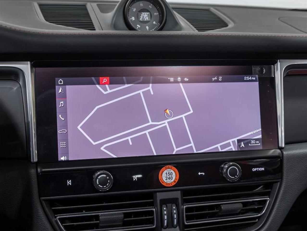 2026 Porsche Macan  Photo