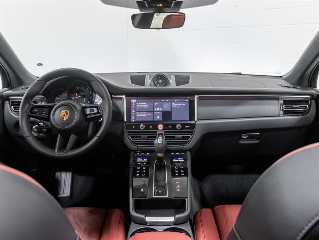 2026 Porsche Macan  Photo