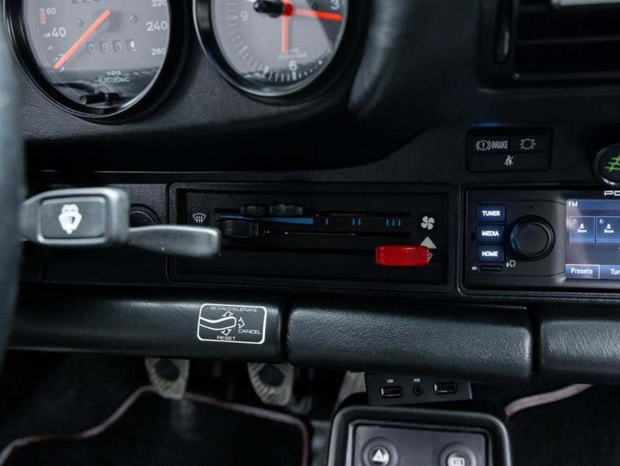 1987 Porsche 911  Photo