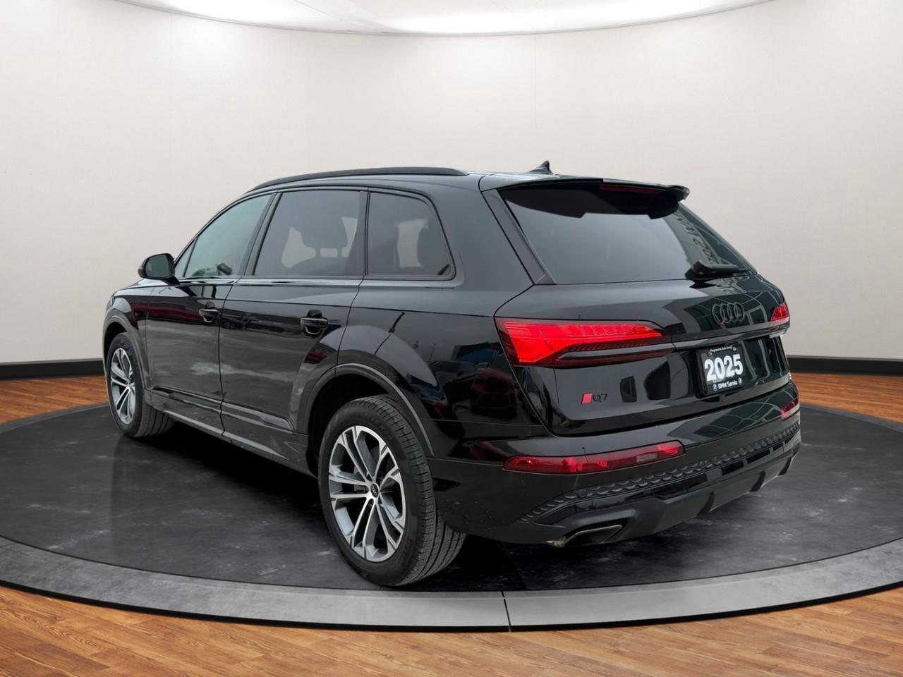 2025 Audi Q7 55 Photo