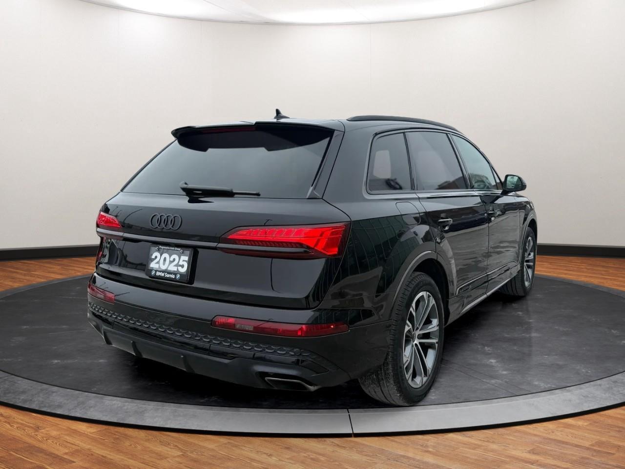 2025 Audi Q7 55 Photo