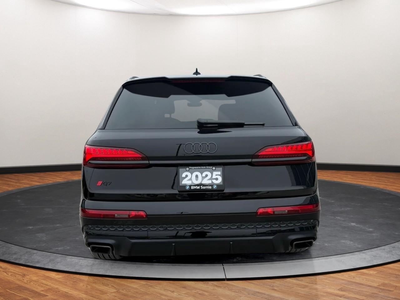2025 Audi Q7 55 Photo4