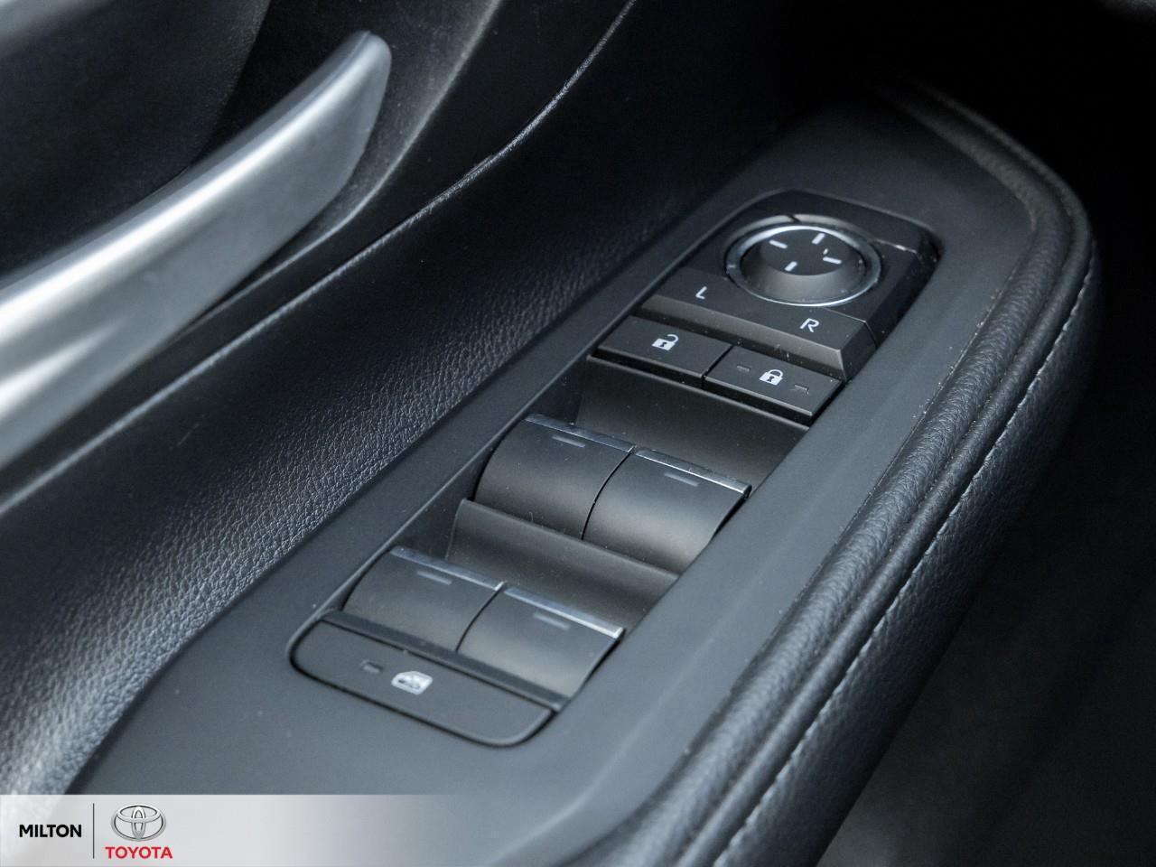 2024 Toyota Grand Highlander LEATHER HEATED STEERING 8 PASSENGER ONE OWNER TCUV Photo