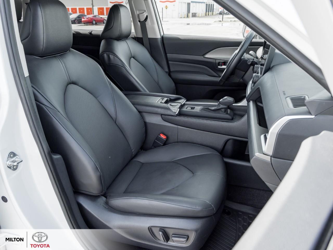 2024 Toyota Grand Highlander LEATHER HEATED STEERING 8 PASSENGER ONE OWNER TCUV Photo