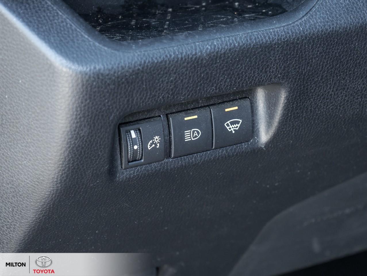 2021 Toyota RAV4 Hybrid HEATED SEATS BLIND SPOT CARPLAY ANDROID AUTO ONE O Photo