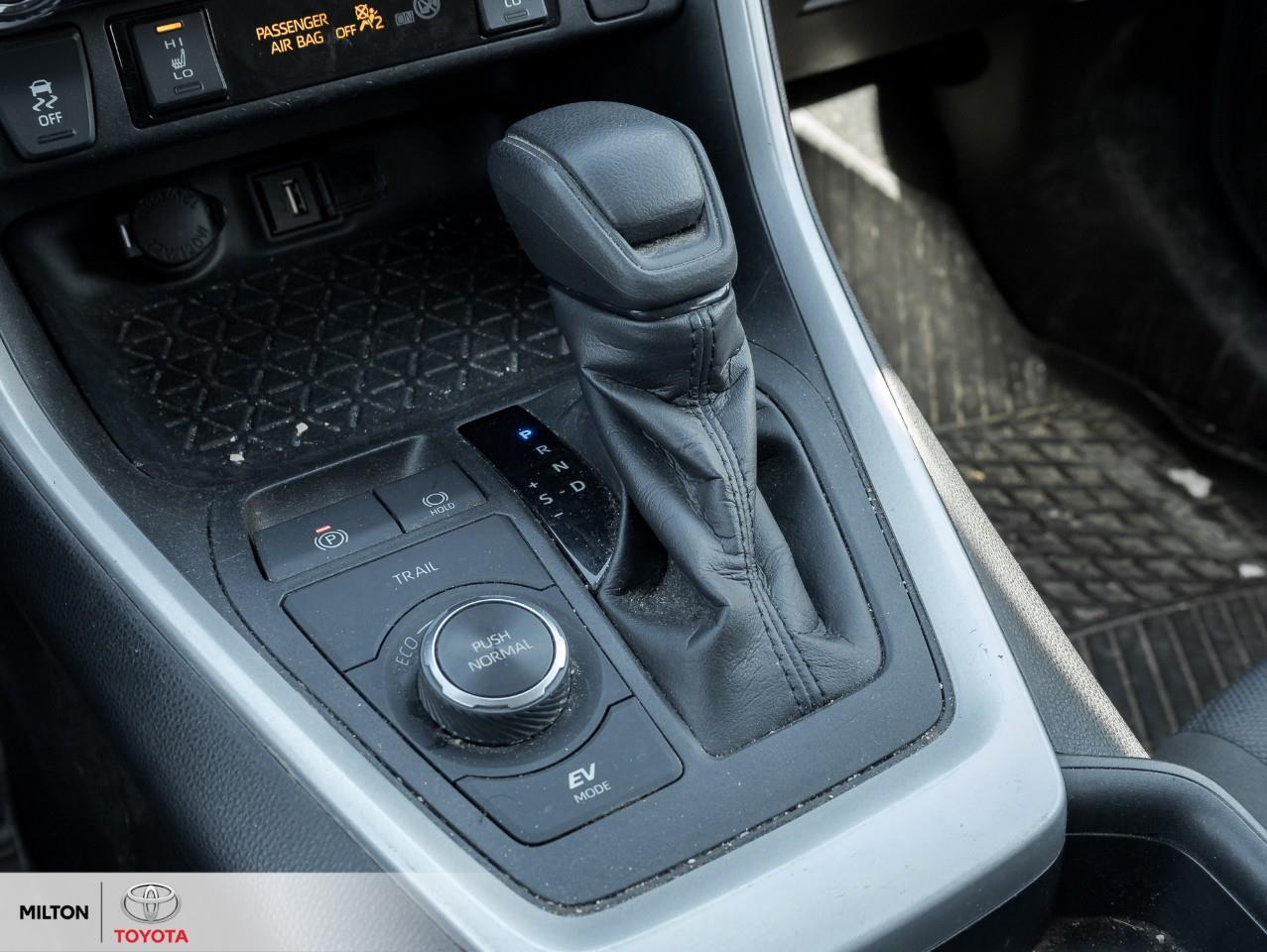 2021 Toyota RAV4 Hybrid HEATED SEATS BLIND SPOT CARPLAY ANDROID AUTO ONE O Photo