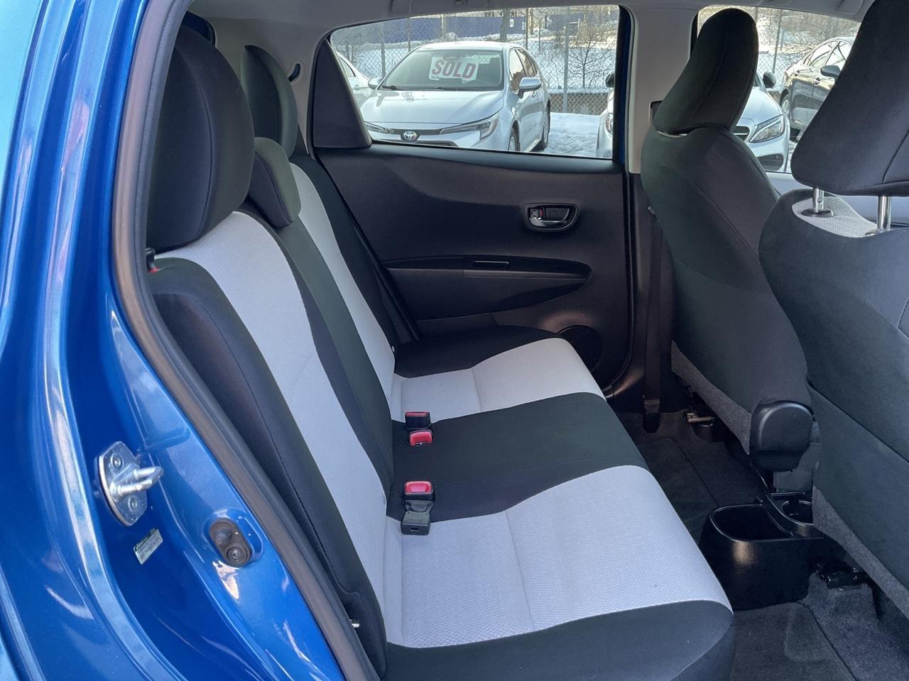 2013 Toyota Yaris LE 5-Door AT - BLUETOOTH! CRUISE! LOW MILEAGE! Photo