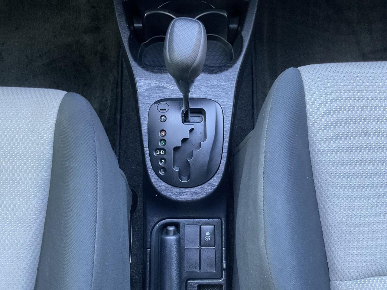 2013 Toyota Yaris LE 5-Door AT - BLUETOOTH! CRUISE! LOW MILEAGE! Photo