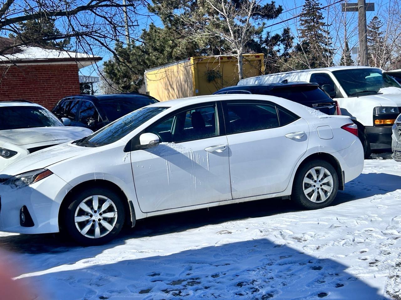 2014 Toyota Corolla 4DR SDN MAN CE Photo2