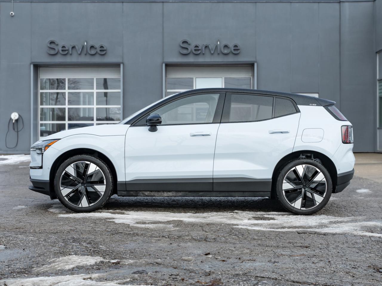 2025 Volvo EX30 Single Motor Extended Range ULTRA-2 SETS OF WHEELS Photo2