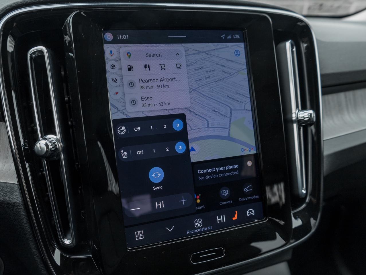 2025 Volvo XC40 B5 AWD  CPO FINANCE RATE 3.49%*(24M)-4%*(48M) Photo