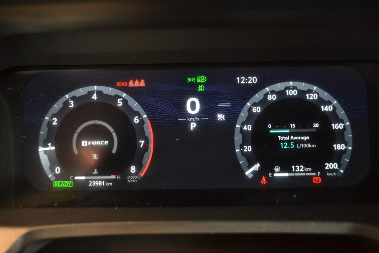 2025 Toyota TACOMA HYBRID  Photo