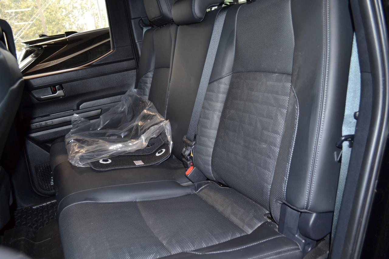 2025 Toyota TACOMA HYBRID  Photo