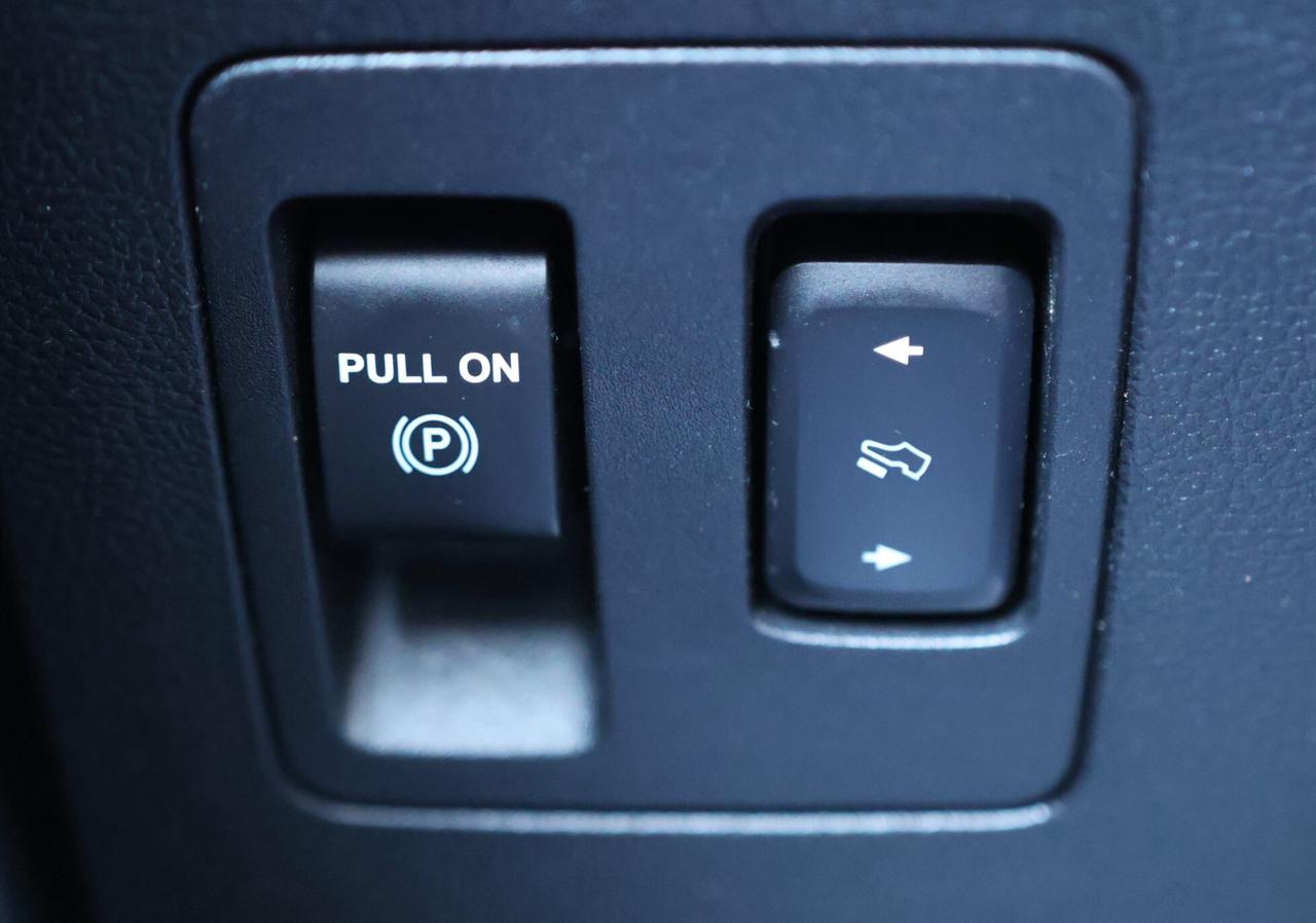 2019 Ford F-150 XLT-4WD-SUPERCREW-R STARTER/B CAM/P SENSORS/P SEAT Photo