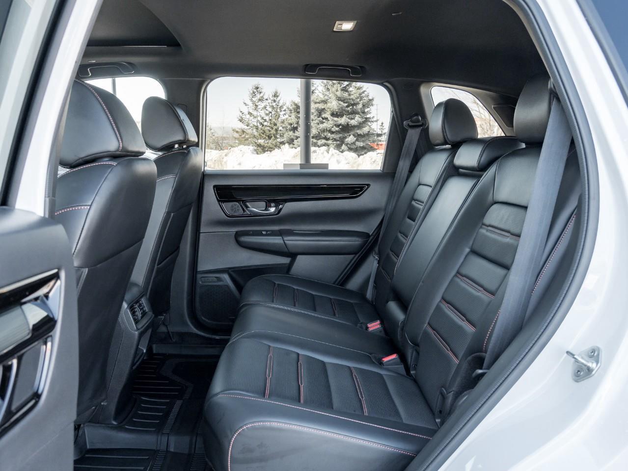 2023 Honda CR-V Hybrid Touring 4dr All-Wheel Drive Photo