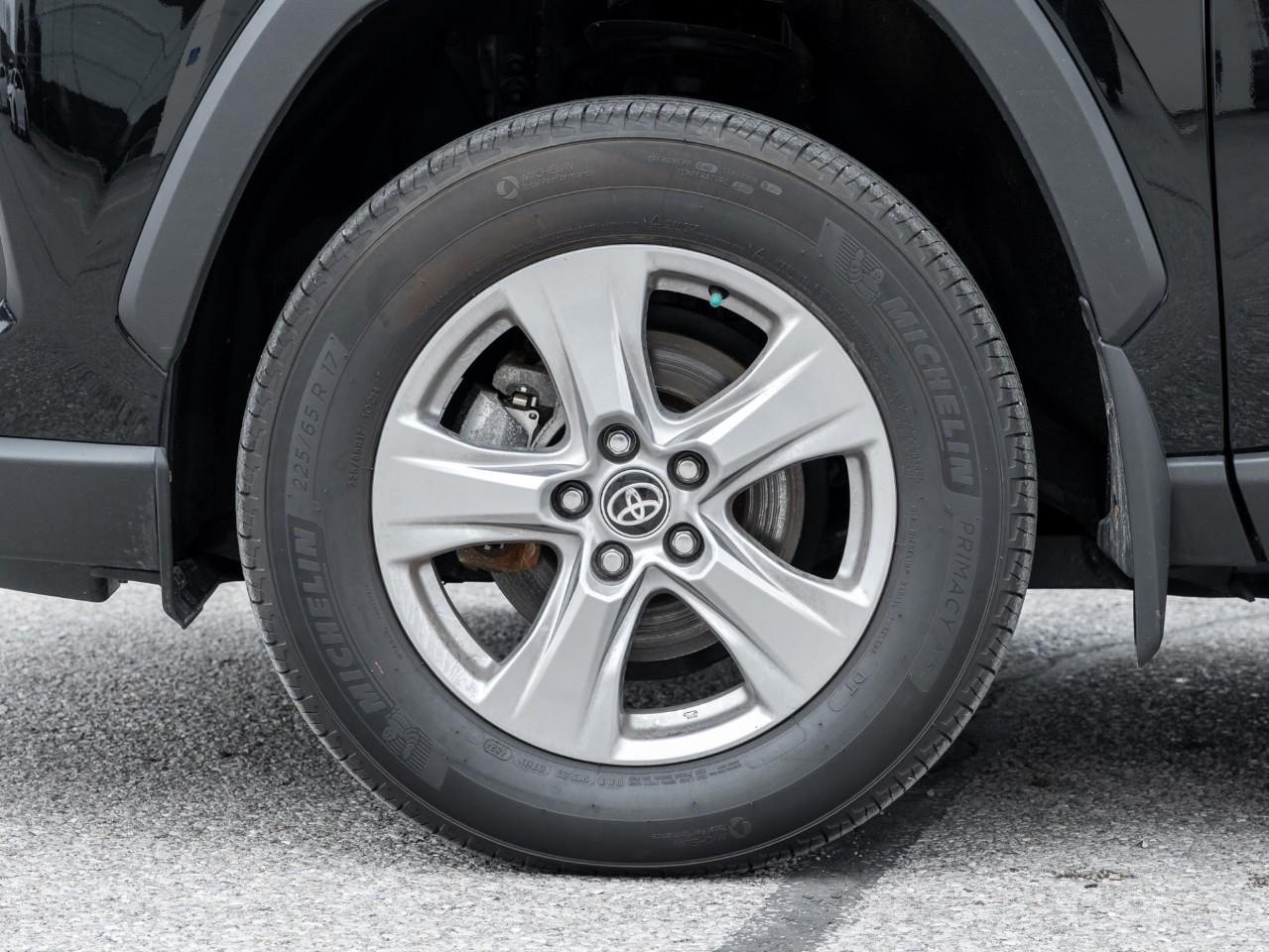 2025 Toyota RAV4 Hybrid LE 4dr All-Wheel Drive Photo