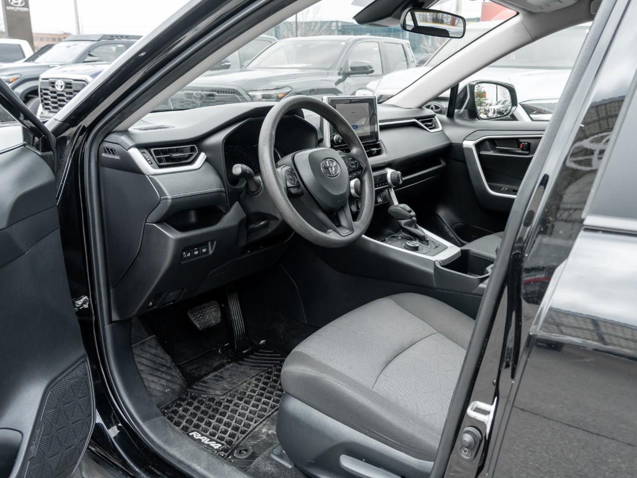 2025 Toyota RAV4 Hybrid LE 4dr All-Wheel Drive Photo