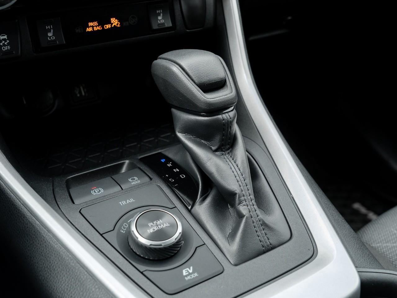 2025 Toyota RAV4 Hybrid LE 4dr All-Wheel Drive Photo