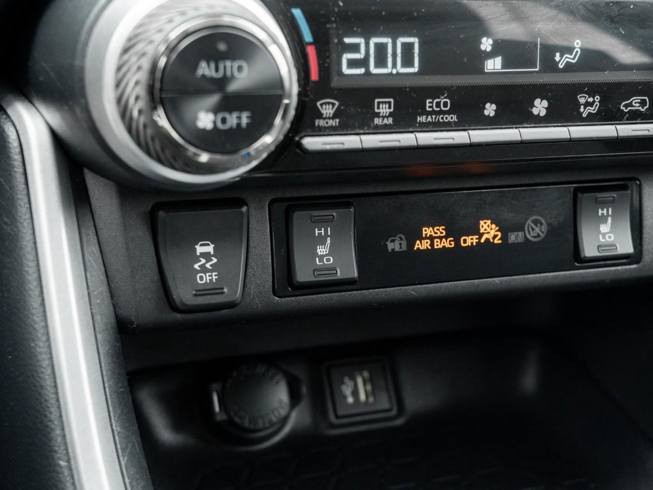 2025 Toyota RAV4 Hybrid LE 4dr All-Wheel Drive Photo
