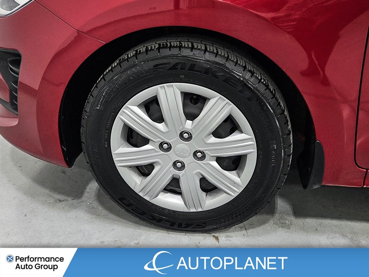 2021 Kia Rio 5-door LX Premium, Back Up Cam, Heated Seats! Photo